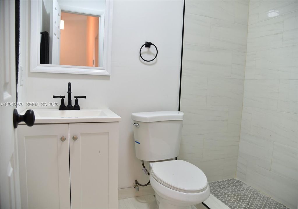 For Rent: $3,400 (3 beds, 2 baths, 1093 Square Feet)