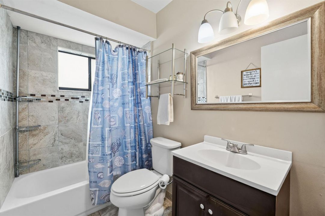 9437 NW 46th Ct_011