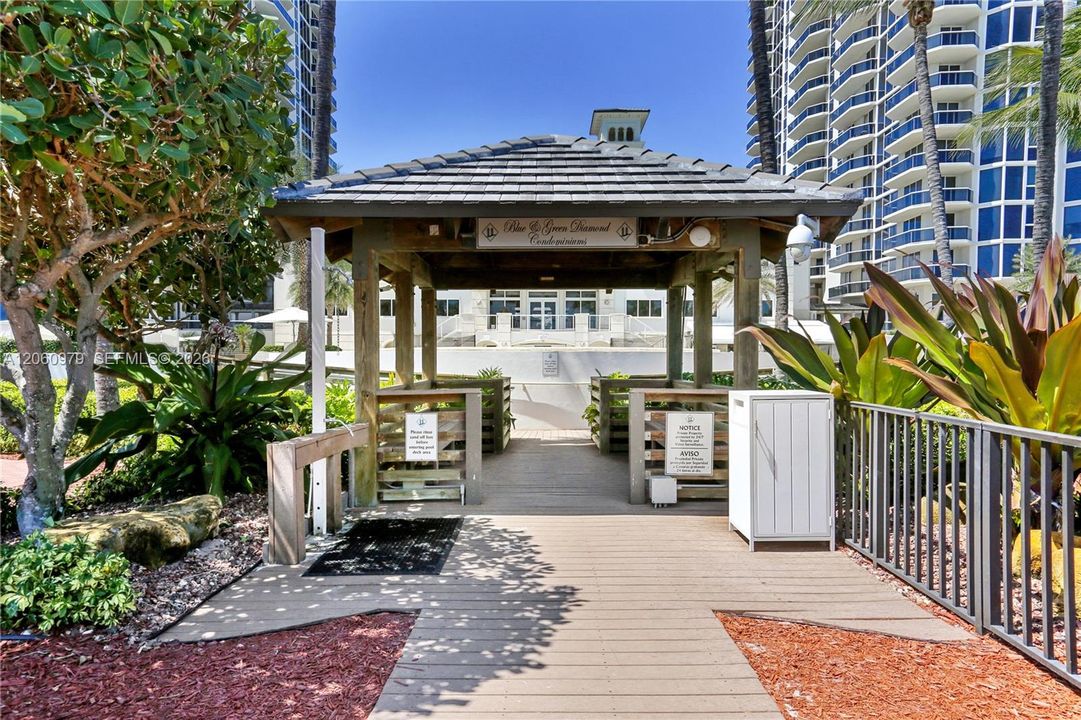 Exit to beachwalk