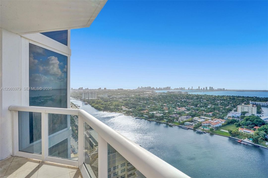 В аренду: $6,900 (2 спален, 2 ванн, 1380 Квадратных фут)