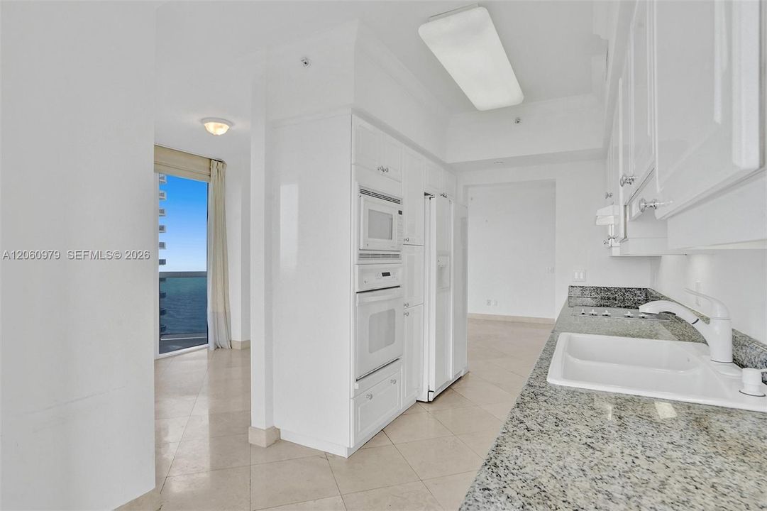 В аренду: $6,900 (2 спален, 2 ванн, 1380 Квадратных фут)