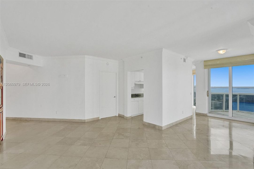 В аренду: $6,900 (2 спален, 2 ванн, 1380 Квадратных фут)