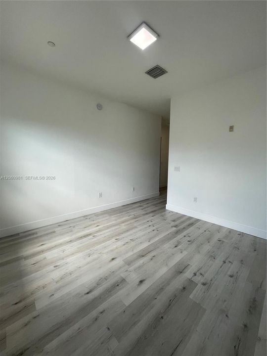 На продажу: $475,000 (2 спален, 2 ванн, 1216 Квадратных фут)