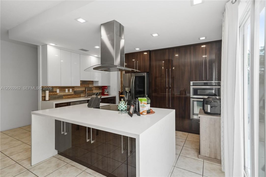 В аренду: $5,959 (5 спален, 3 ванн, 2342 Квадратных фут)