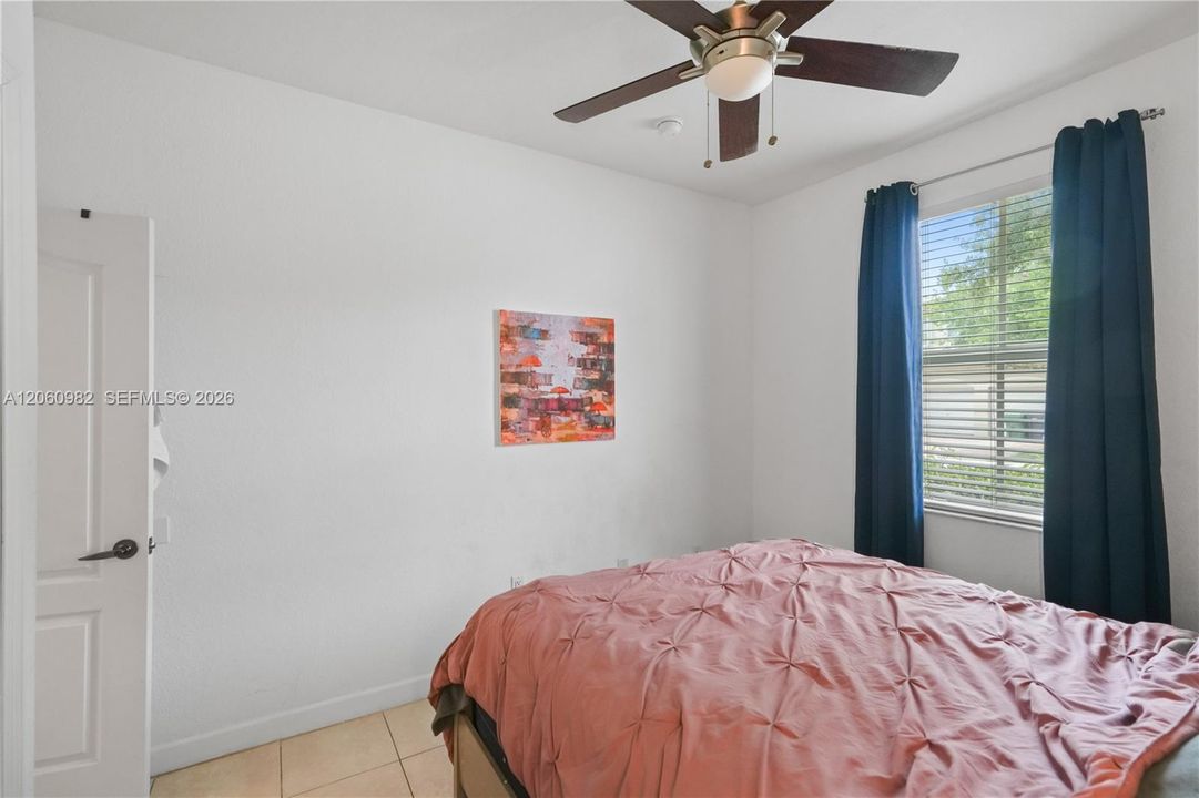 В аренду: $5,959 (5 спален, 3 ванн, 2342 Квадратных фут)