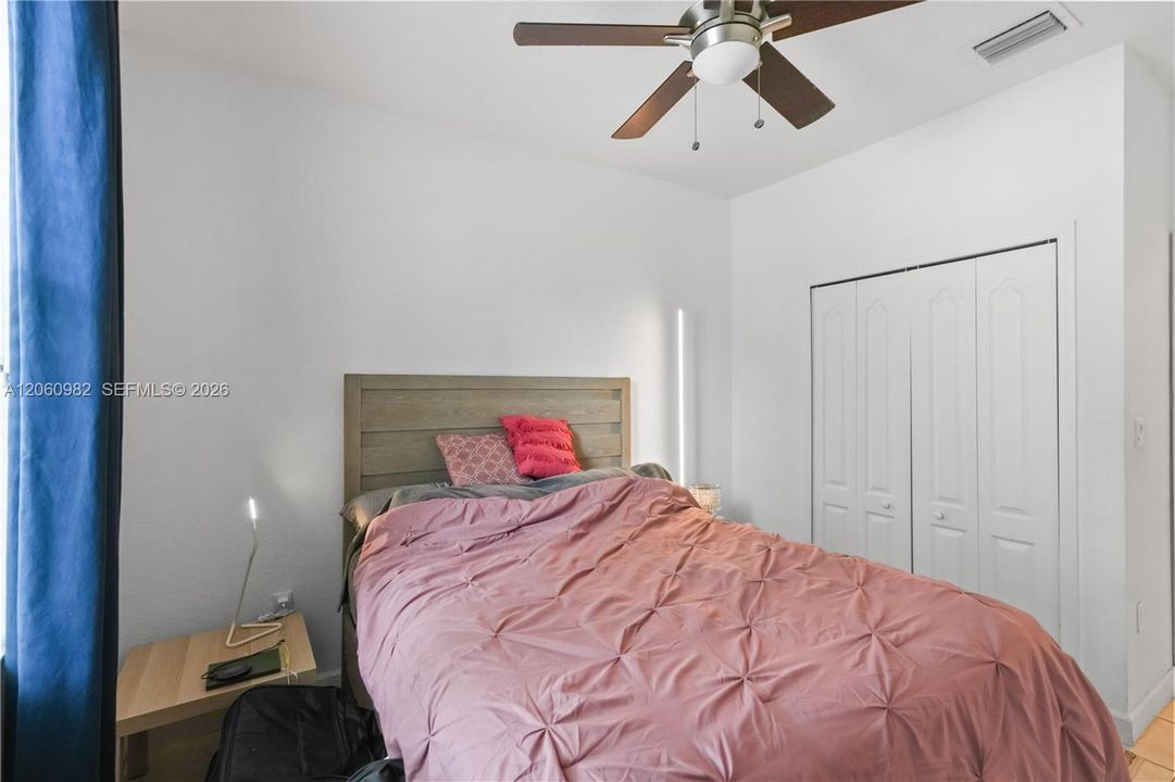 В аренду: $5,959 (5 спален, 3 ванн, 2342 Квадратных фут)