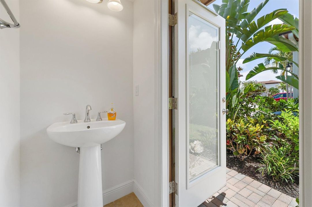 Cabana 1/2 Bath