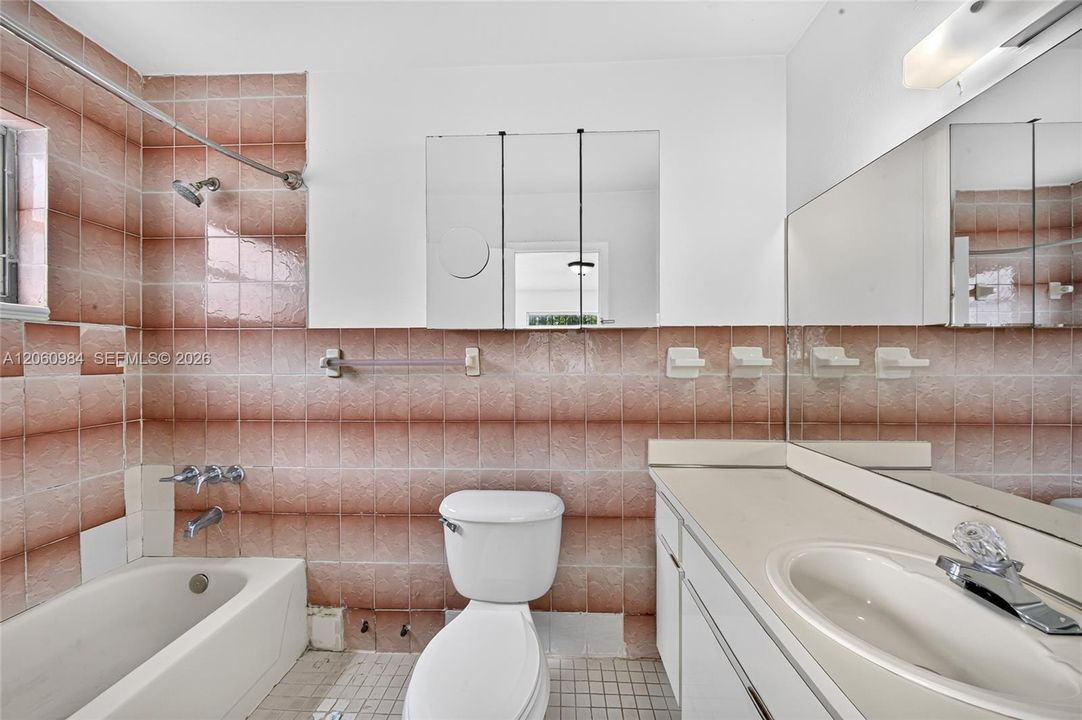 На продажу: $599,000 (3 спален, 2 ванн, 1658 Квадратных фут)