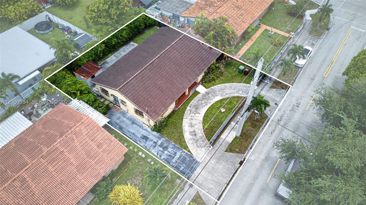 На продажу: $599,000 (3 спален, 2 ванн, 1658 Квадратных фут)