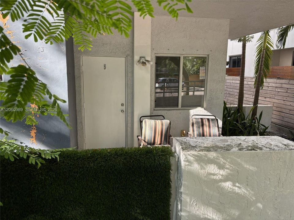 For Rent: $1,500 (1 beds, 1 baths, 1232 Square Feet)