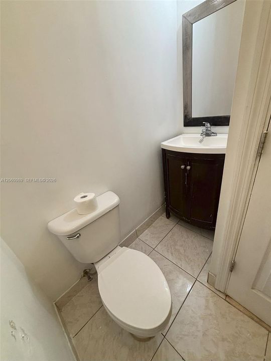For Rent: $1,500 (1 beds, 1 baths, 1232 Square Feet)