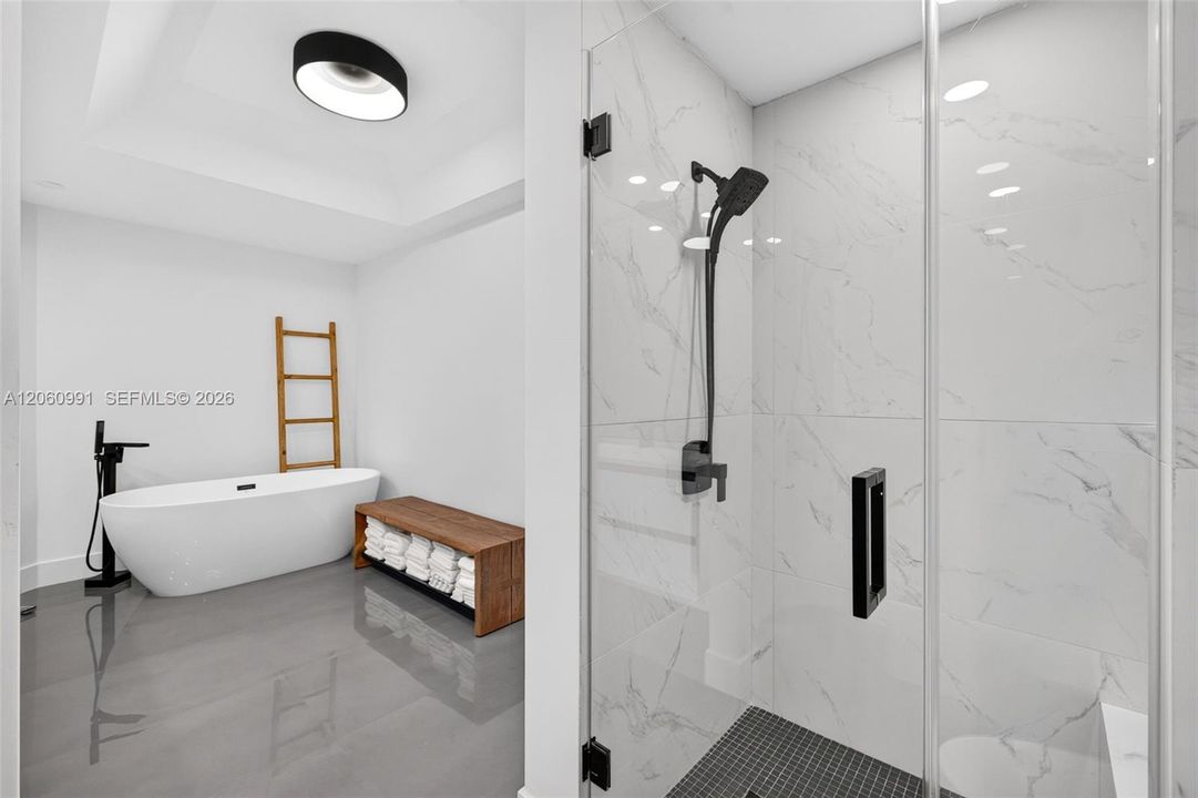 En Venta: $895,000 (2 camas, 2 baños, 1750 Pies cuadrados)