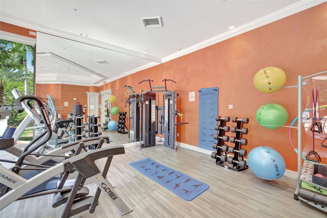 En Venta: $895,000 (2 camas, 2 baños, 1750 Pies cuadrados)