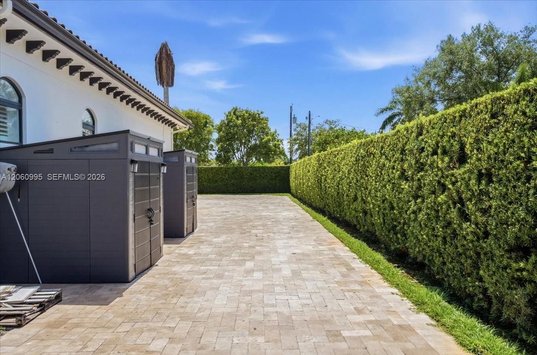 На продажу: $3,350,000 (6 спален, 6 ванн, 4014 Квадратных фут)