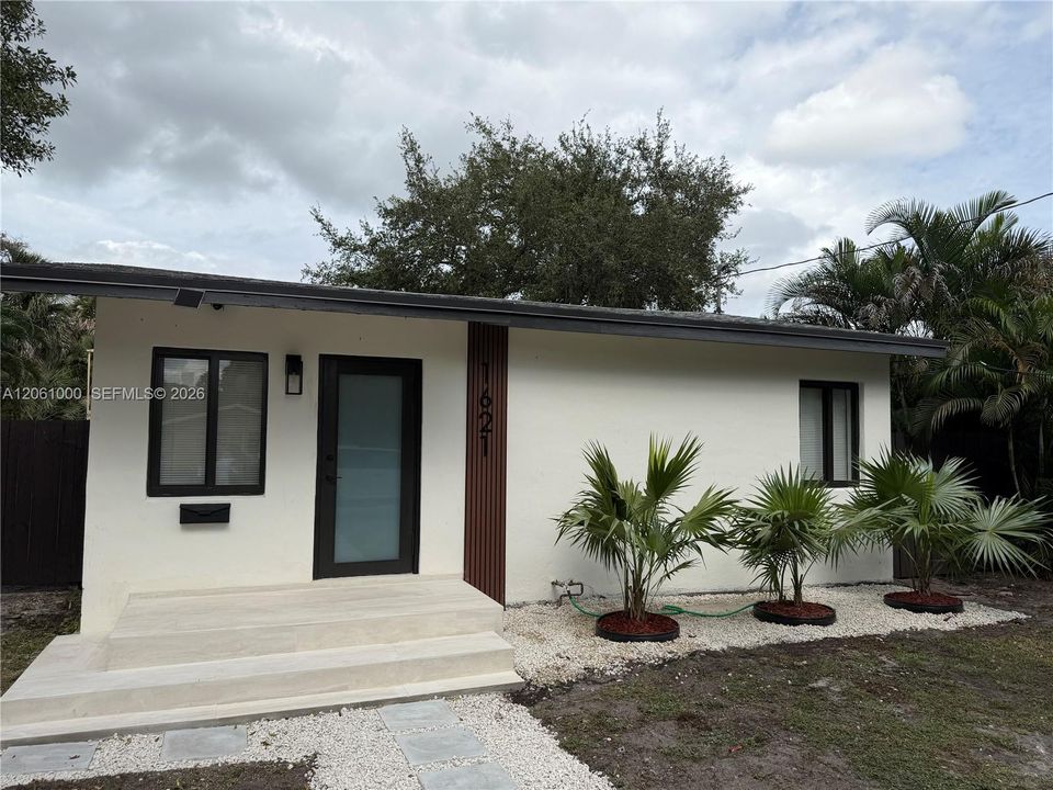 En Venta: $439,900 (2 camas, 1 baños, 872 Pies cuadrados)