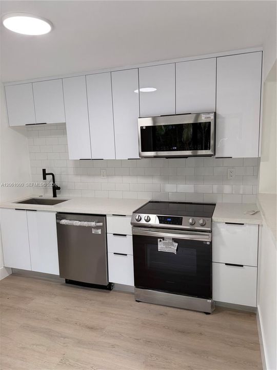 En Venta: $439,900 (2 camas, 1 baños, 872 Pies cuadrados)