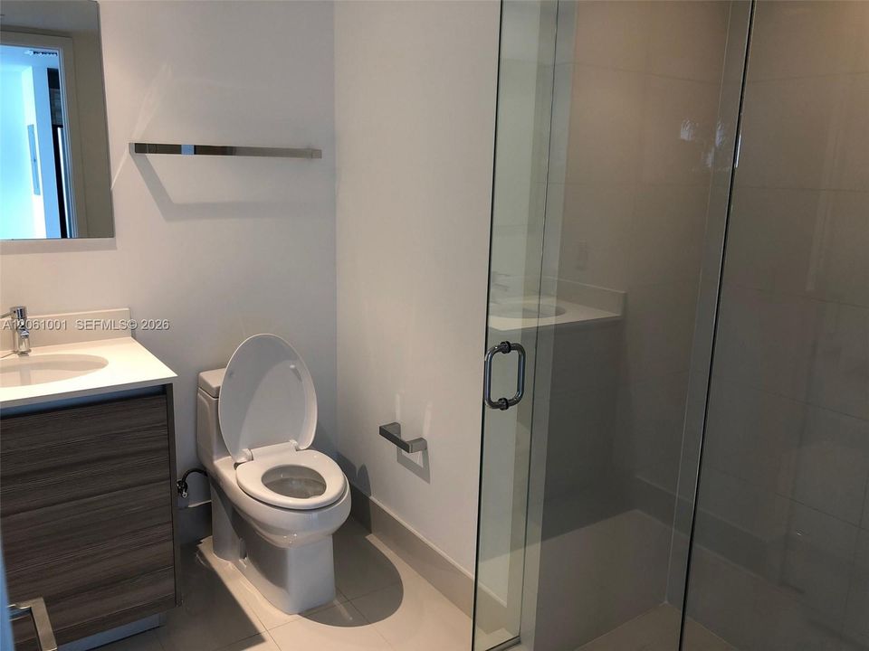 В аренду: $4,500 (2 спален, 2 ванн, 982 Квадратных фут)