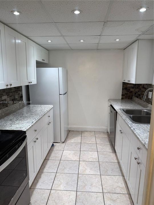 В аренду: $2,300 (2 спален, 2 ванн, 1428 Квадратных фут)