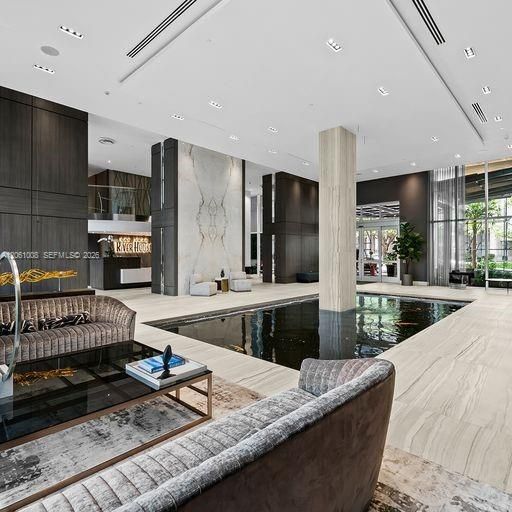 В аренду: $9,750 (2 спален, 2 ванн, 2141 Квадратных фут)