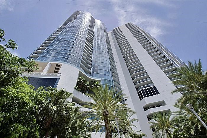 В аренду: $9,750 (2 спален, 2 ванн, 2141 Квадратных фут)