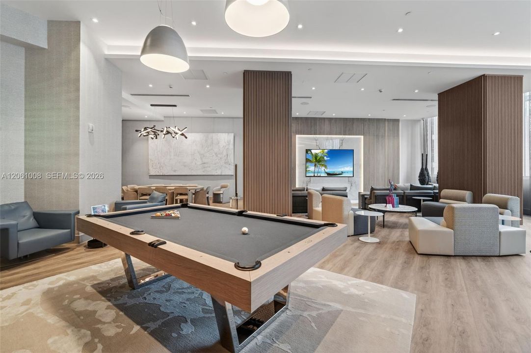 В аренду: $9,750 (2 спален, 2 ванн, 2141 Квадратных фут)