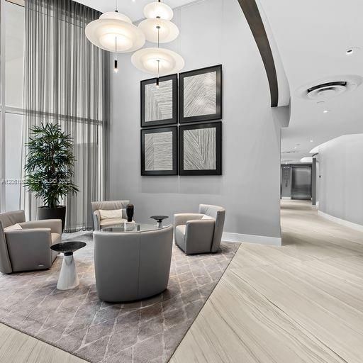 В аренду: $9,750 (2 спален, 2 ванн, 2141 Квадратных фут)