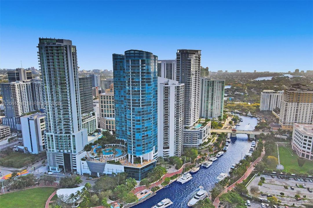 В аренду: $9,750 (2 спален, 2 ванн, 2141 Квадратных фут)