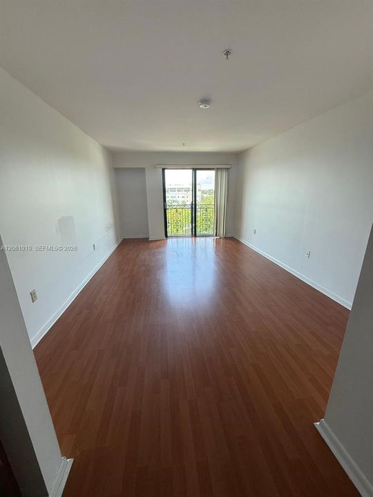 В аренду: $1,250 (0 спален, 1 ванн, 450 Квадратных фут)