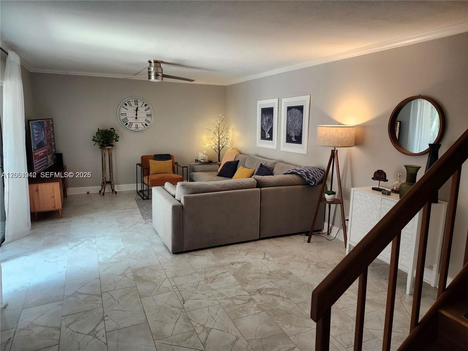 В аренду: $2,750 (2 спален, 2 ванн, 1288 Квадратных фут)