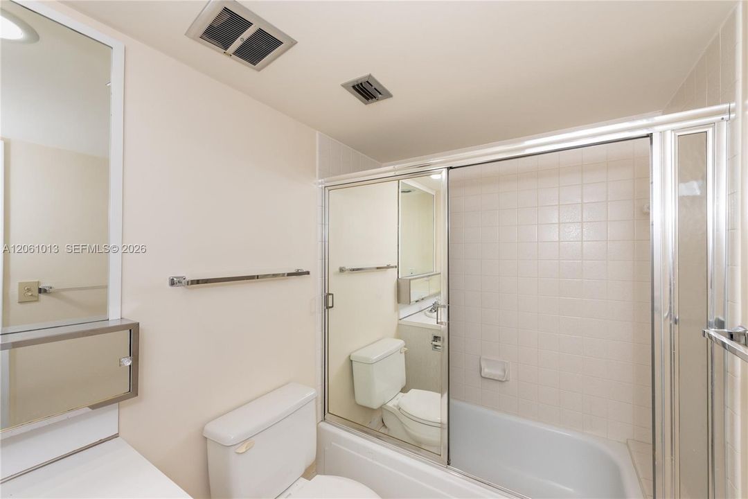 В аренду: $4,500 (2 спален, 2 ванн, 1595 Квадратных фут)