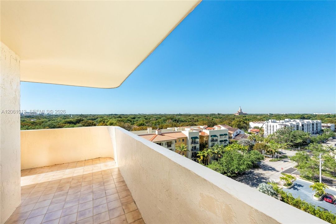 В аренду: $4,500 (2 спален, 2 ванн, 1595 Квадратных фут)