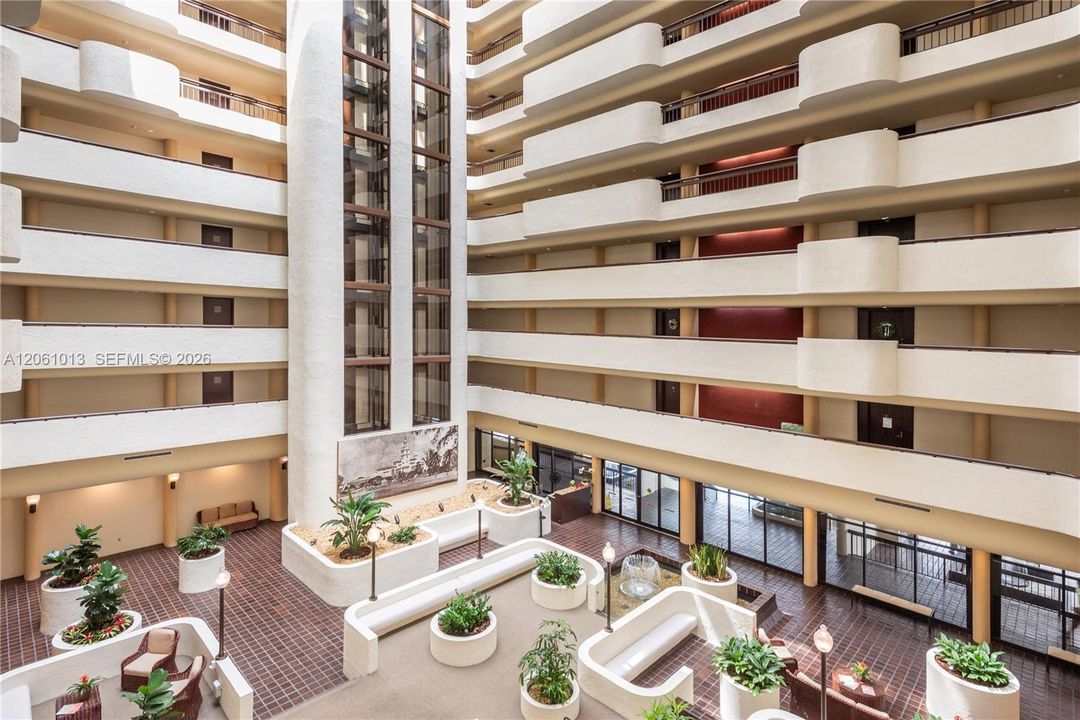 В аренду: $4,500 (2 спален, 2 ванн, 1595 Квадратных фут)