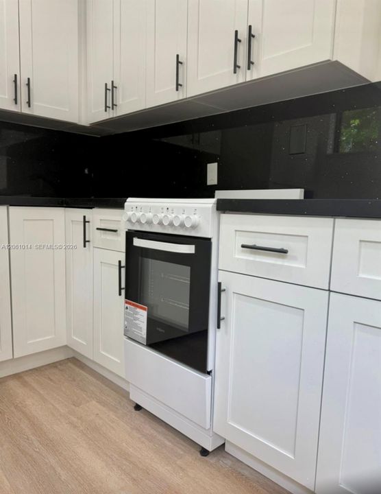 En Renta: $1,590 (1 camas, 1 baños, 3296 Pies cuadrados)