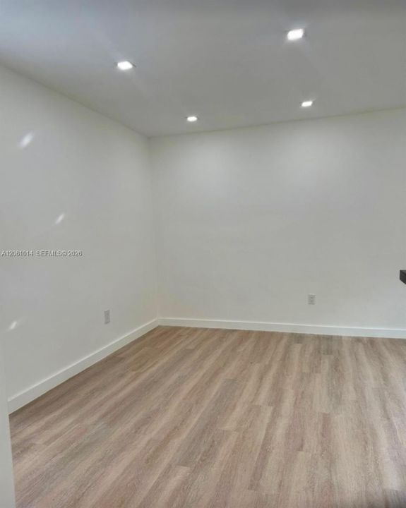 En Renta: $1,590 (1 camas, 1 baños, 3296 Pies cuadrados)