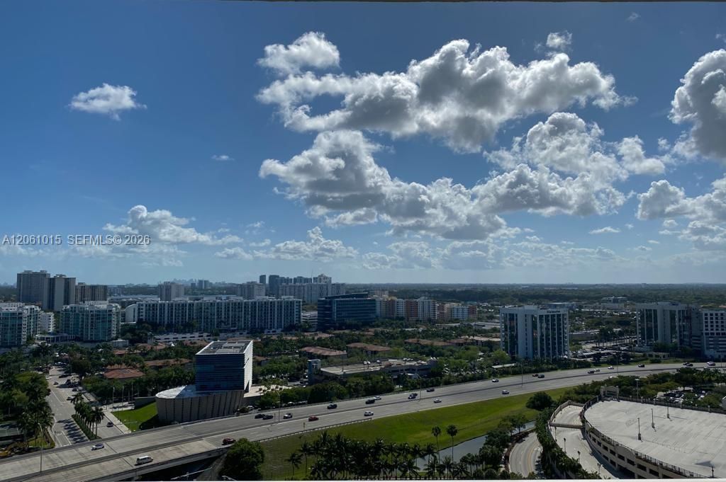 For Rent: $3,300 (2 beds, 2 baths, 1175 Square Feet)