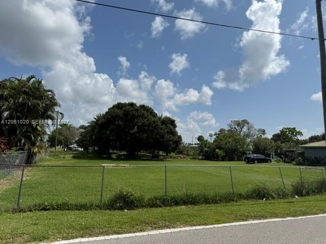 757 Avenue R, Moore Haven FL 33471