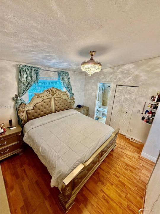 На продажу: $419,999 (3 спален, 2 ванн, 1293 Квадратных фут)