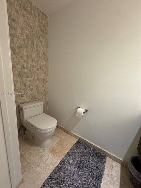 В аренду: $4,800 (1 спален, 1 ванн, 805 Квадратных фут)