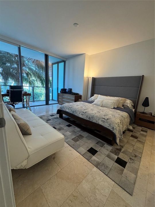 В аренду: $4,800 (1 спален, 1 ванн, 805 Квадратных фут)
