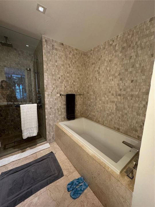 В аренду: $4,800 (1 спален, 1 ванн, 805 Квадратных фут)