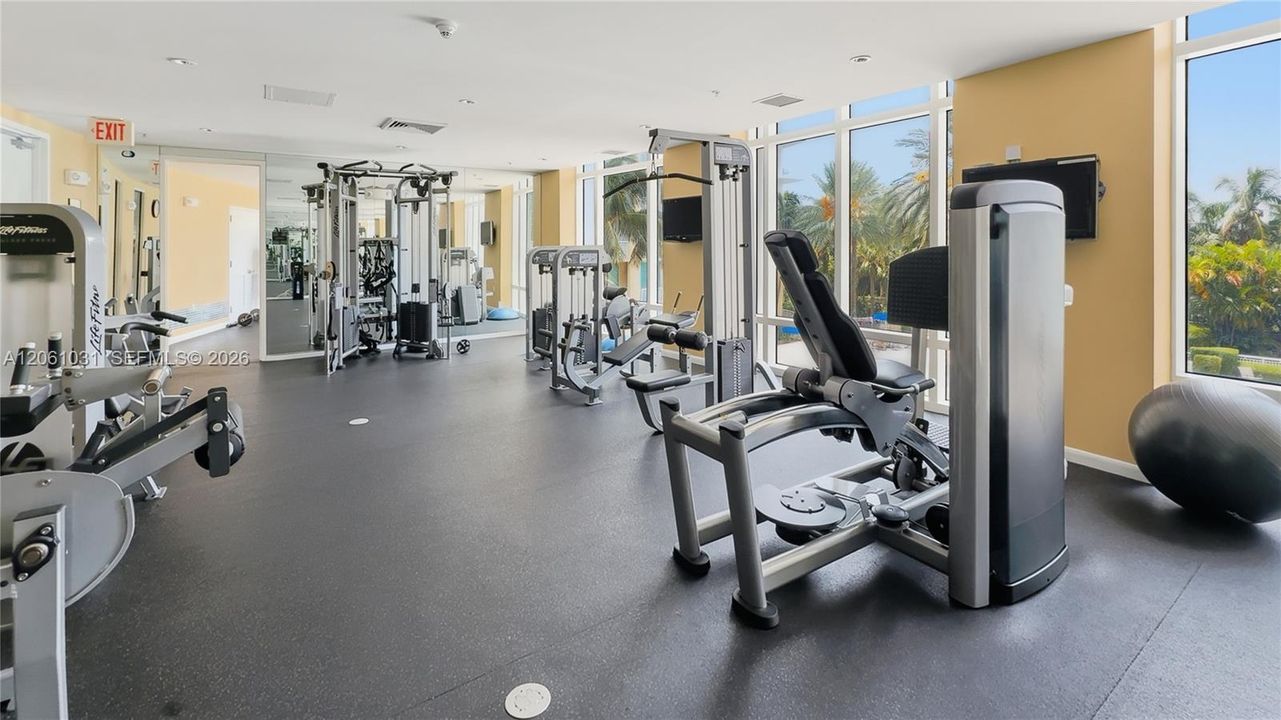 For Rent: $3,990 (3 beds, 2 baths, 1597 Square Feet)