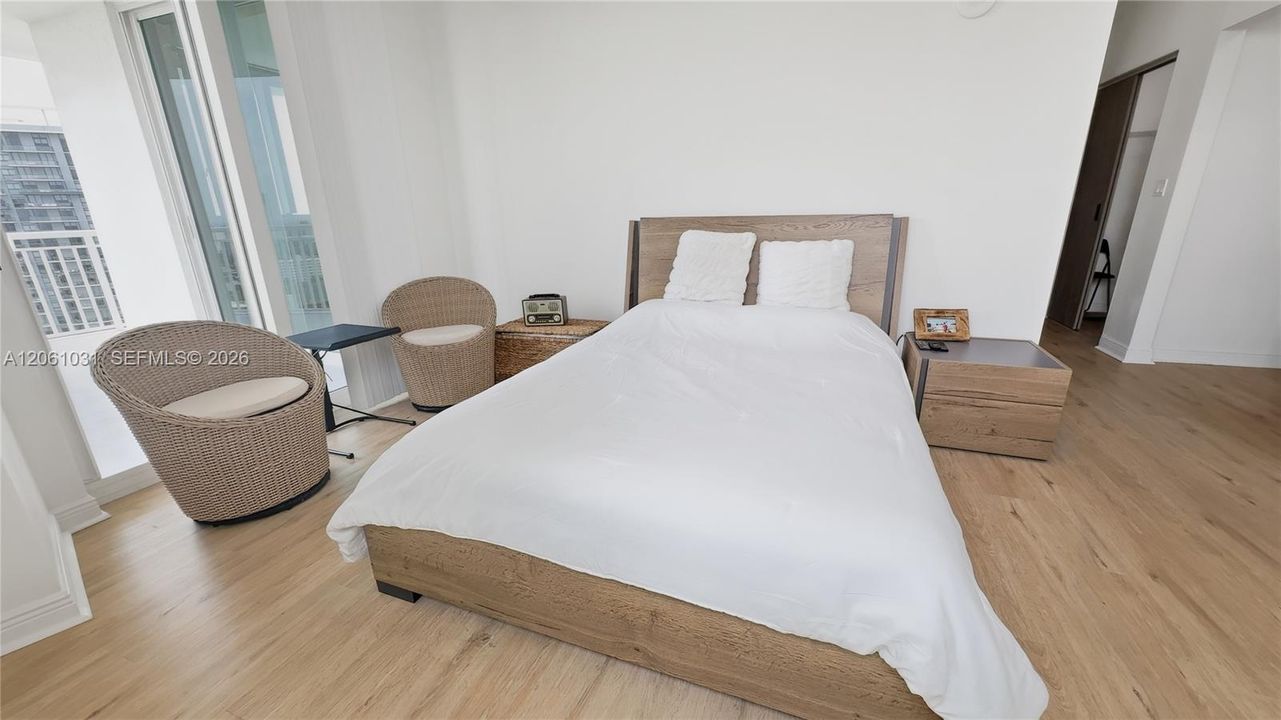 For Rent: $3,990 (3 beds, 2 baths, 1597 Square Feet)