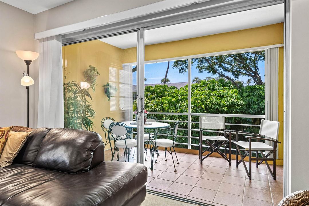 2360 SW 22ND Avenue 402