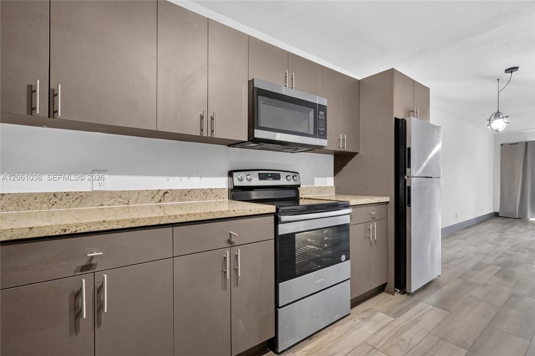 В аренду: $1,750 (1 спален, 1 ванн, 725 Квадратных фут)
