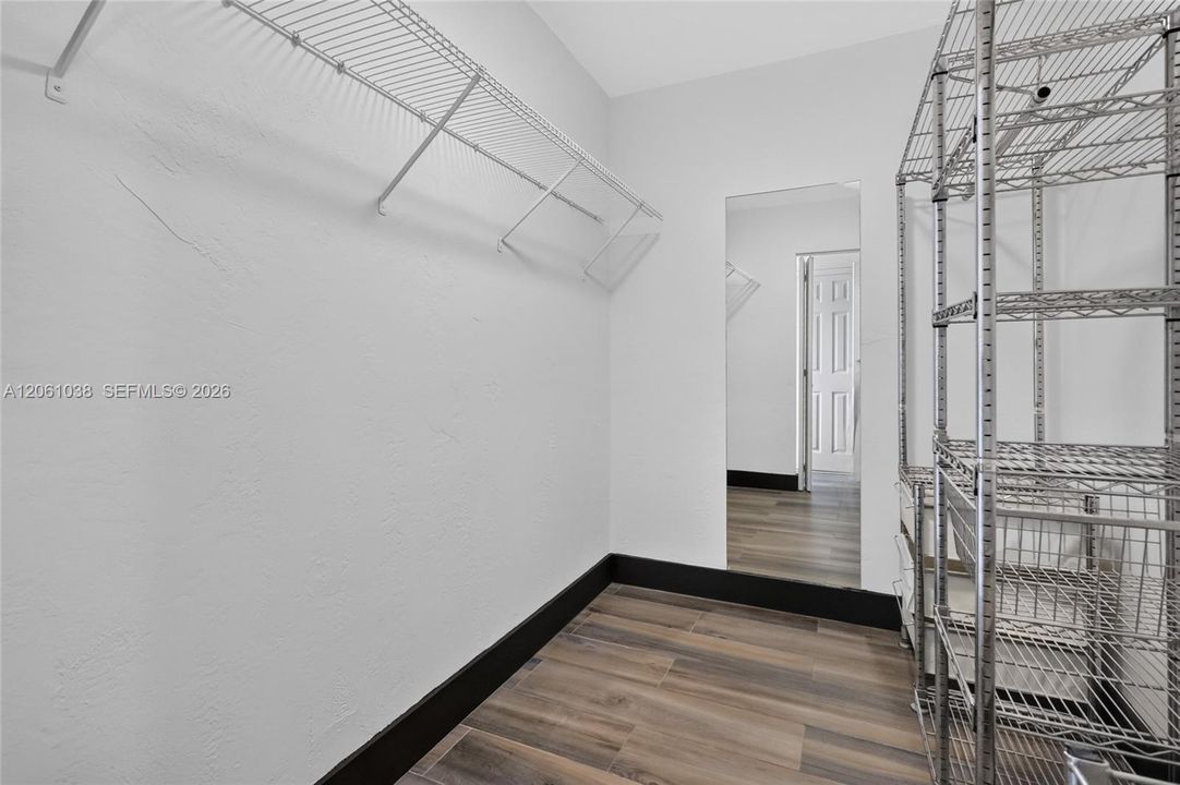 В аренду: $1,750 (1 спален, 1 ванн, 725 Квадратных фут)