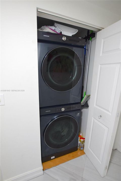 For Rent: $5,450 (2 beds, 2 baths, 1413 Square Feet)