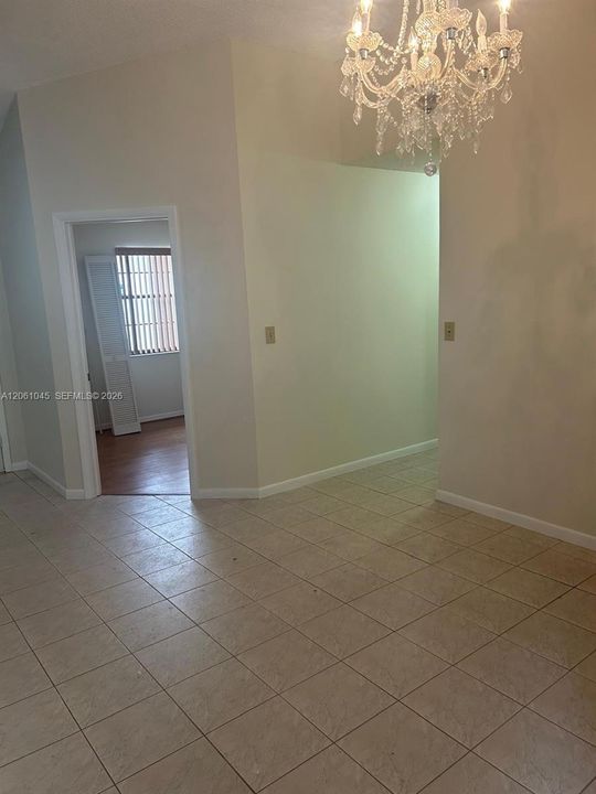 В аренду: $3,450 (3 спален, 2 ванн, 1345 Квадратных фут)