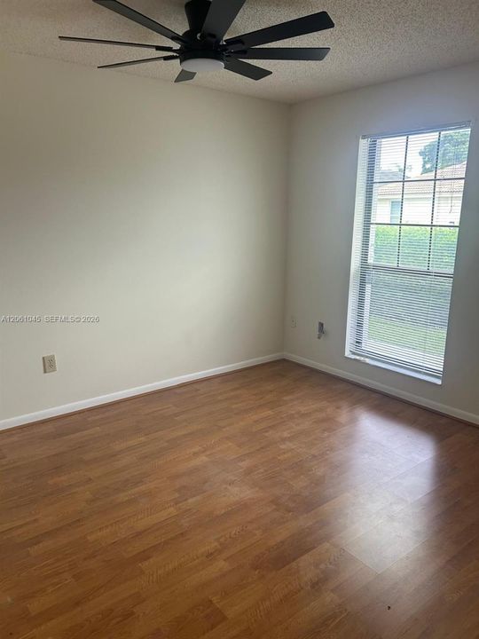 В аренду: $3,450 (3 спален, 2 ванн, 1345 Квадратных фут)