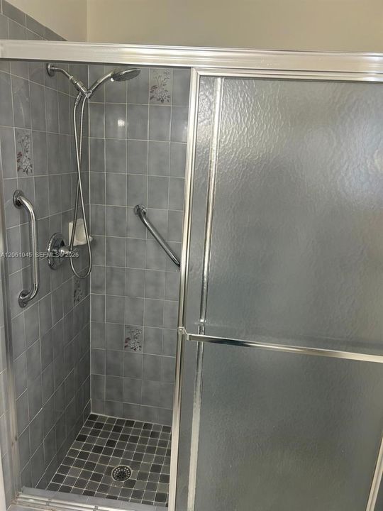В аренду: $3,450 (3 спален, 2 ванн, 1345 Квадратных фут)