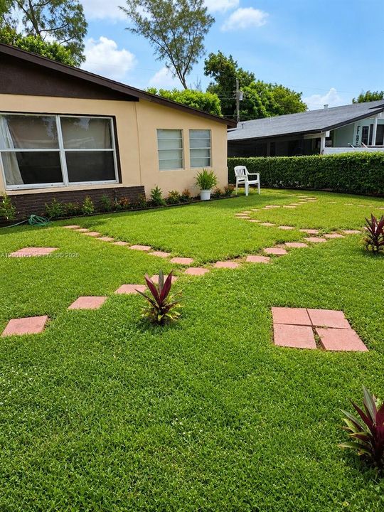 En Venta: $339,000 (3 camas, 1 baños, 900 Pies cuadrados)